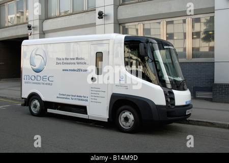 Zéro émission véhicule électrique commercial : une batterie rechargeable powered fort van faire une livraison, Farringdon, Londres Banque D'Images