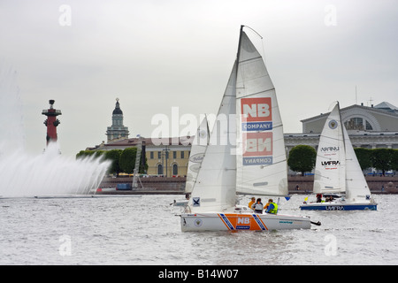 Voiles de régate DE NUITS BLANCHES 2008, Saint-Pétersbourg, Russie Banque D'Images