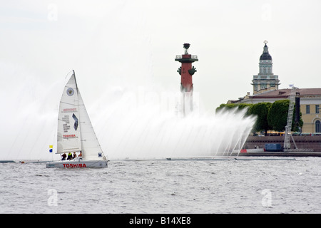 Voiles de régate DE NUITS BLANCHES 2008, Saint-Pétersbourg, Russie Banque D'Images