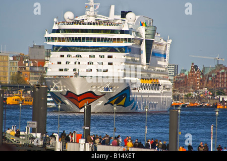 Aida Diva sur l'Elbe, Hambourg Banque D'Images