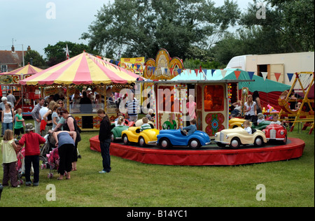 Des expositions et des promenades en voiture pour enfants à Yarmouth Île de Wight en Angleterre Banque D'Images