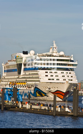 Aida Diva sur l'Elbe, Hambourg Banque D'Images