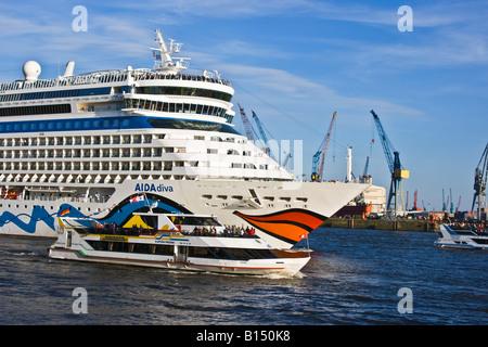 Aida Diva sur l'Elbe Banque D'Images