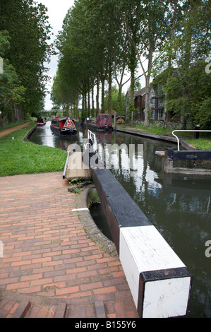 Verrouiller la porte 94, verrouillage d'Aldermaston Kennet and Avon Canal Quai d'Aldermaston, lecture, Angleterre Banque D'Images