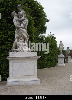 Des statues dans le jardin du château de Schönbrunn, Vienne, Autriche, Europe. Photo par Willy Matheisl Banque D'Images