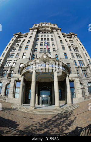 Liver Building Liverpool Pier Head. L'un des trois bâtiments connu sous le nom de "les grâces" Banque D'Images