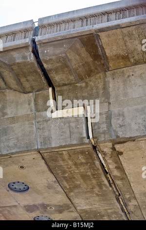 Joint d'expansion dans le béton frais généraux chaussée en Californie du Sud Banque D'Images