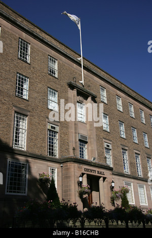 Ville de Chester, en Angleterre. L E Mainwaring Parkes conçu Chester County Hall sur Chester's Park Drive. Banque D'Images