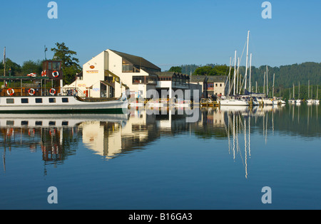 Le lac Windermere à Bowness Bay, Parc National de Lake District, Cumbria, Angleterre, Royaume-Uni Banque D'Images