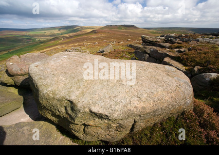 À l'égard Higger Tor et Carl Wark dans Yorkshire du Sud de plus Owler Tor dans le Derbyshire Banque D'Images