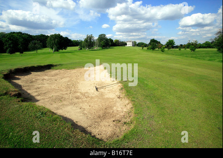 Vue grand angle à l'égard de la pièce en t de 5 trous sur place Beckenham Park public Golf Course. Ce cours a été arrêté par le Conseil de Lewisham Banque D'Images