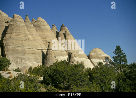 Une vue de la boue volcanique érodée et tuf à Kasha-Katuwe Tent Rocks National Monument, Banque D'Images