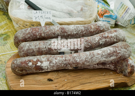 Salami saucisses,Marché,Marché de producteurs alimentaires Banque D'Images