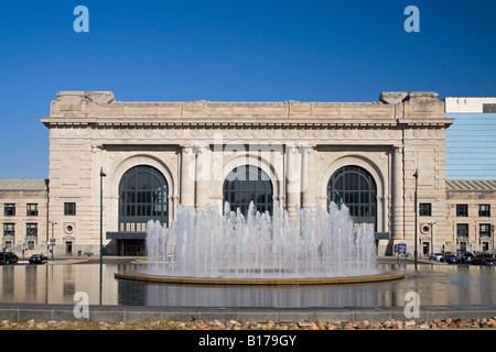 La gare Union et fontaine de bloc à Kansas City, MO Banque D'Images