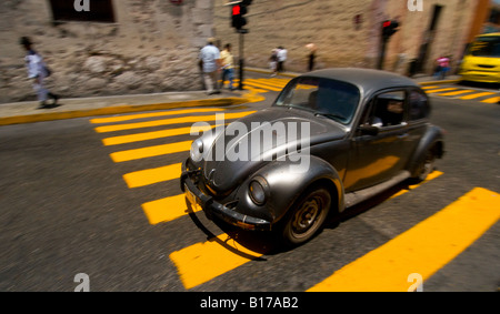 Volkswagen Beetle à Mérida capitale de l'état du Yucatan au Mexique la première ville espagnole construite dans cette partie du Mexique Banque D'Images