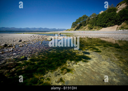 Bassin de marée à marée basse au loin de Goose Spit. Comox, Vancouver Island, British Columbia, Canada Banque D'Images