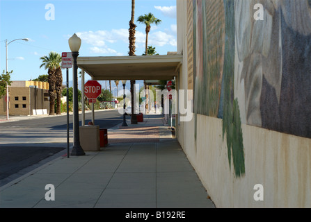 Trottoir couvert, au centre-ville Indio, Coachella Valley - un centre pour l'agriculture, en Californie, USA Banque D'Images