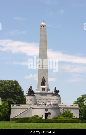 Abraham Lincoln Springfield ILLINOIS s tombe dans le cimetière d'Oak Ridge lieu d'enterrement pour le président Banque D'Images