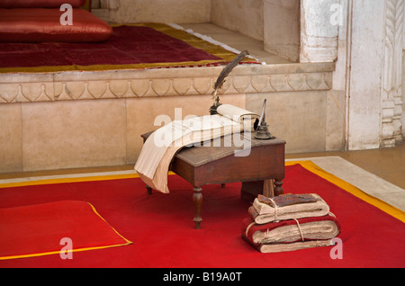 Une plume et du papier pour un scribe à l'MEHERANGARH fort construit par le Maharaja Man Singh en 1806 JODHPUR RAJASTHAN INDE Banque D'Images