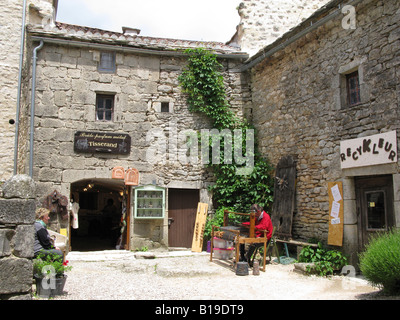 La Couvertoirade cité médiévale fortifiée qui a été construit par les Templiers au xiie et xiiie siècles Banque D'Images