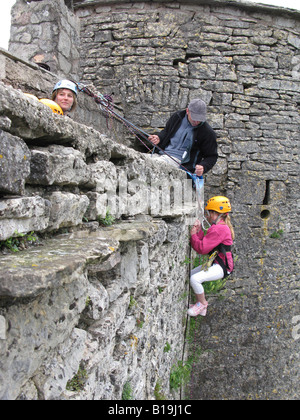 La Couvertoirade cité médiévale fortifiée qui a été construit par les Templiers au xiie et xiiie siècles Banque D'Images