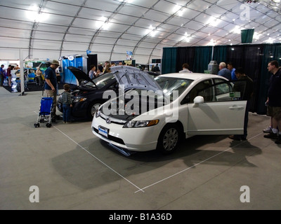 Nouvelle Honda automobiles hybrides et de gaz naturel sur l'affichage à l'entrée de Greenfair Silicon Valley à San Jose CA. Banque D'Images