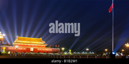 Cérémonie sur la place Tiananmen pour le compte à rebours des Jeux Olympiques de Beijing,un an,Chine Banque D'Images