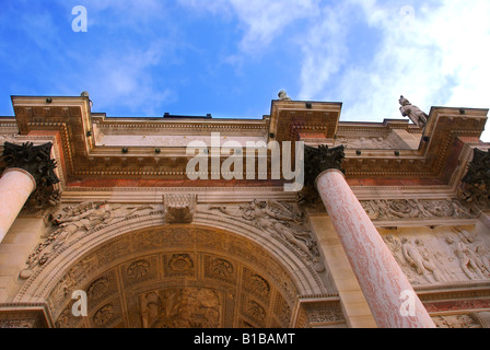 Arc de triomphe du Carrousel à l'extérieur du Louvre à Paris France fragment Banque D'Images