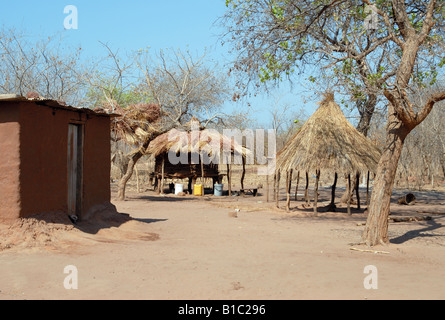 Géographie / voyages, Zambie, Siavonga, adobe house, cabanes à Tonga Village près du réservoir de Kariba, Additional-Rights Clearance-Info-Not-Available- Banque D'Images