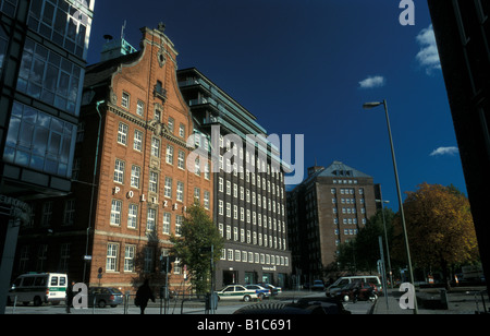 Les bâtiments historiques à Messberg, poste de police Klingberg et complexe de bureaux La Chilehaus (construite en 1922-24) à Hambourg, Allemagne Banque D'Images