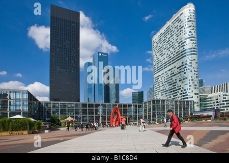 La Défense, un développement commercial moderne juste à l'ouest de Paris, France Banque D'Images