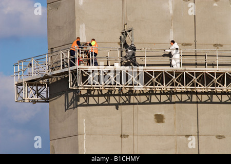 / Structures de ponts. Les ingénieurs travaillent en hauteur sur une jetée de 'Melbourne Westgate Bridge s' l'Australie. Banque D'Images