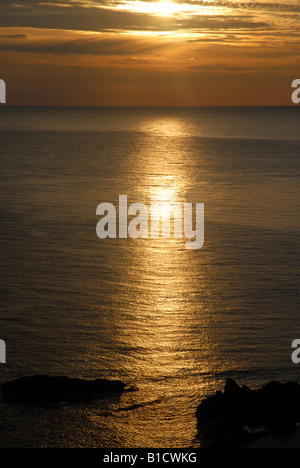 Voir à l'aube de la Prim, Cabo de San Martin en mer Javea, Alicante Province, Comunidad Valenciana, Espagne Banque D'Images