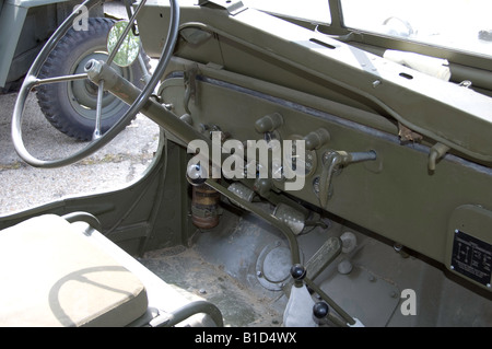 Tableau de bord et volant de Willys Jeep Banque D'Images