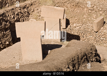 Pierres avec dans les murs au site néolithique de Gobekli Tepe dans le sud-est de la Turquie Banque D'Images