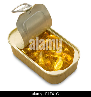 Des capsules d'huile de poisson a ordonné au hasard dans un anneau de fer-blanc sur fond blanc. Décoration Banque D'Images