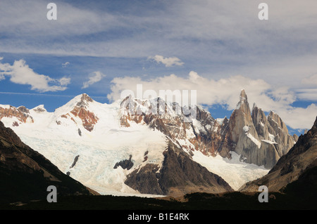 Cerro Torre 3133m Parc National Los Glaciares en Patagonie Argentine Amérique du Sud Banque D'Images