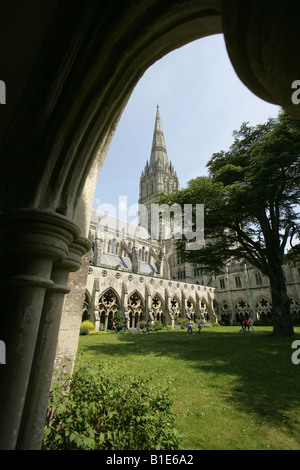 Ville de Salisbury, Angleterre. L'église cathédrale de la Sainte Vierge Marie à Salisbury. Banque D'Images