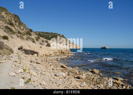 Vue depuis la plage de Portichol, La Barraca, vers l'île de Portichol, Javea / Xabia, Province d'Alicante, Communauté Valencienne, Espagne Banque D'Images