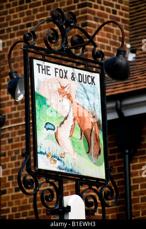 Une enseigne de pub à Richmond, Surrey, Angleterre Banque D'Images