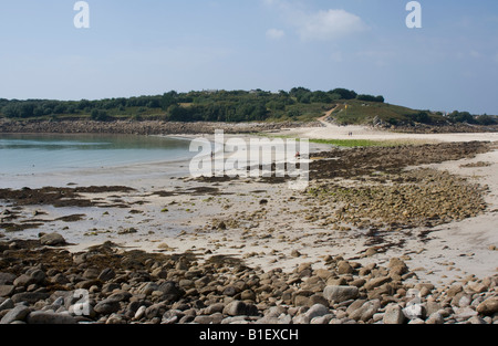 La barre entre Gugh et St Agnes à marée basse, vue de l'Gugh, Isles of Scilly Banque D'Images