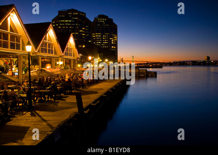 Crépuscule sur le port de Halifax, Nouvelle-Écosse. Banque D'Images