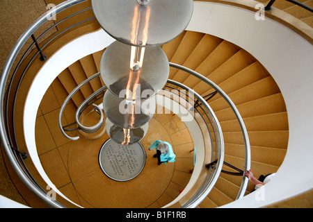 En colimaçon dans De La Warr Pavilion, Sussex Banque D'Images