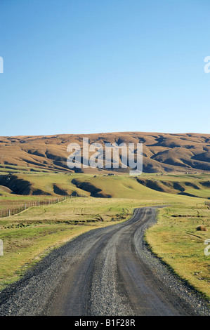 Ancien sentier Dunstan et Rock et terres agricoles Gamme Pilier Taieri Strath Otago ile sud Nouvelle Zelande Banque D'Images