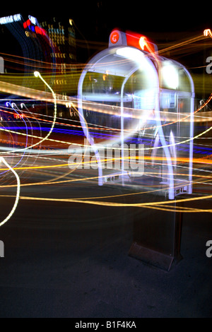 Phonebooth nuit, Melbourne, Australie Banque D'Images