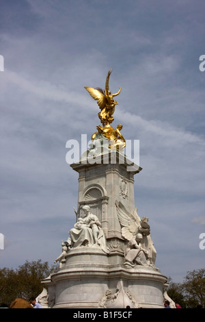 Queen Victoria Memorial à Buckingham Palace, London England Banque D'Images