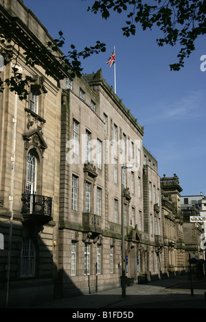 Ville de Preston, en Angleterre. Entrée principale de l'Hôtel de Ville de Preston et le conseil de ville le chemin Lancaster. Banque D'Images