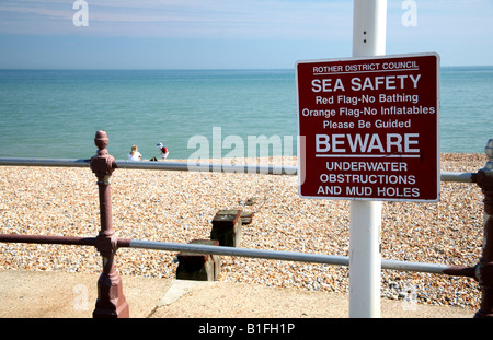 Avertissement de sécurité en mer sur nortice beach en Angleterre Banque D'Images