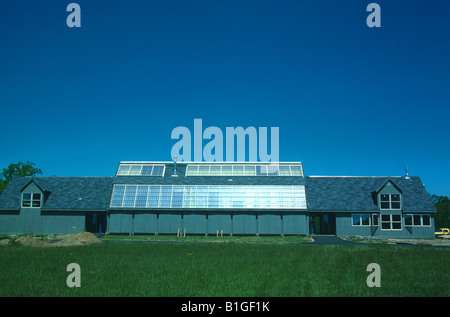 Panneaux solaires sur Nature Centre USA Banque D'Images