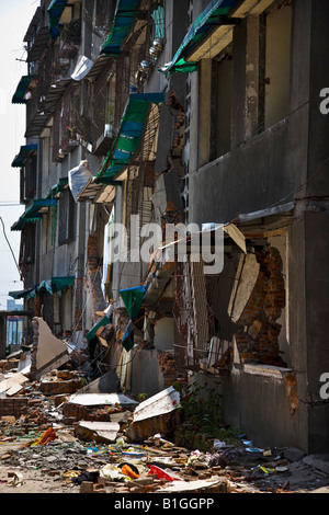 Séisme a endommagé un immeuble dans la province du Sichuan Shifang Luoshui Chine JMH3035 Banque D'Images